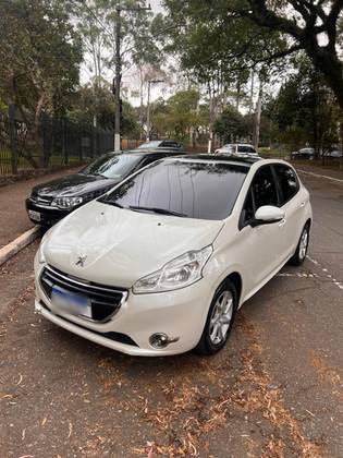 PEUGEOT 208 1.5 ALLURE 8V FLEX 4P MANUAL PEUGEOT 208 1.5 ALLURE 8V FLEX 4P MANUAL